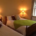 招待所 Killary House *
